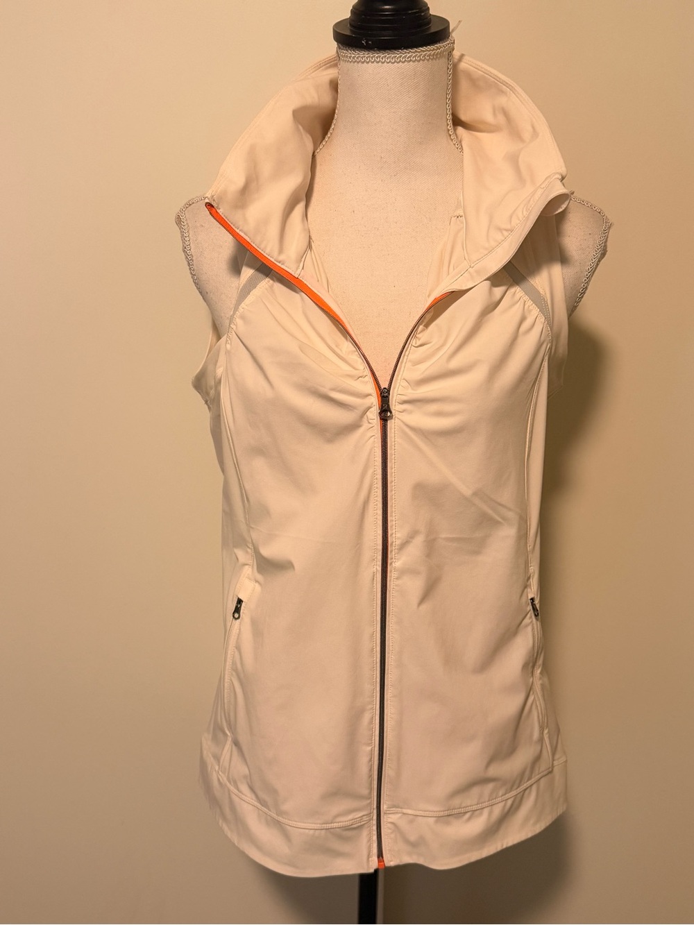 Lululemon windbreaker vest size 8
